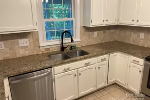 4321 Silvermere Way, Charlotte, NC 28269 - Photo 10