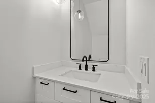 760 New Hope Rd, Flat Rock, NC 28731 - Photo 26