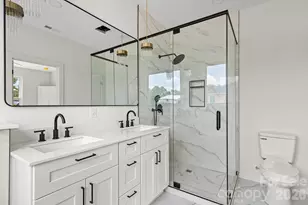 760 New Hope Rd, Flat Rock, NC 28731 - Photo 14