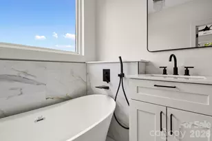 760 New Hope Rd, Flat Rock, NC 28731 - Photo 16