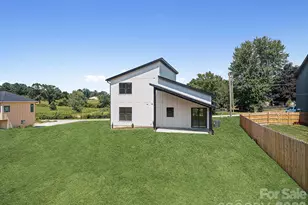 760 New Hope Rd, Flat Rock, NC 28731 - Photo 30