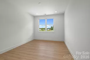 760 New Hope Rd, Flat Rock, NC 28731 - Photo 28