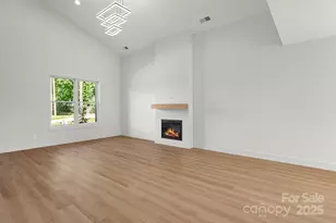 760 New Hope Rd, Flat Rock, NC 28731 - Photo 8