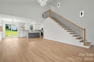 760 New Hope Rd, Flat Rock, NC 28731 - Photo 8