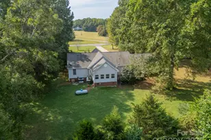 2180 Lawrence Rd, Clover, SC 29710 - Photo 16