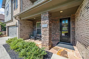 831 Tyne Dr, Fort Mill, SC 29715 - Photo 2