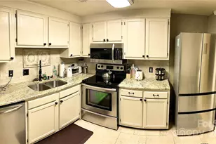 303 Sugar Top Dr, Sugar Mountain, NC 28604 - Photo 2