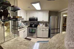 303 Sugar Top Dr, Sugar Mountain, NC 28604 - Photo 6