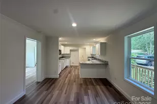 509 Bonner St, Hendersonville, NC 28739 - Photo 18