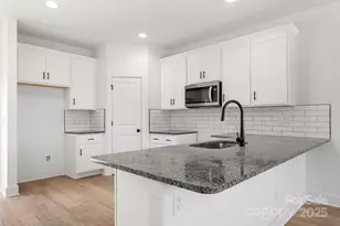 106 Indian Wls Ct, Harmony, NC 28634 - Photo 8