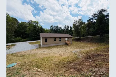 204 Oscelake Way, Hendersonville, NC 28739 - Photo 2