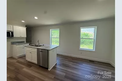 204 Oscelake Way, Hendersonville, NC 28739 - Photo 16