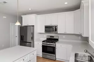 100 Holly Dr, Duncan, SC 29334 - Photo 10