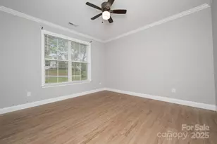 100 Holly Dr, Duncan, SC 29334 - Photo 8