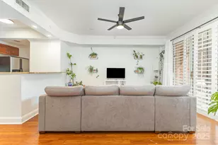 300 W 5th St, Charlotte, NC 28202 - Photo 8