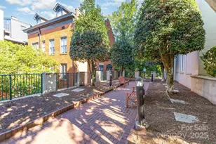 300 W 5th St, Charlotte, NC 28202 - Photo 34