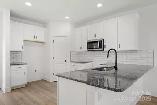 114 Indian Wls Ct, Harmony, NC 28634 - Photo 8