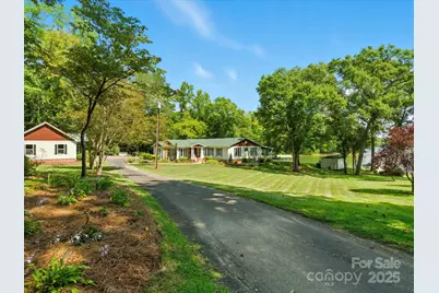 703 Island Point Road, Mount Holly, NC 28120 - Photo 14