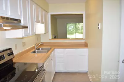 2929 Heathstead Place, Charlotte, NC 28210 - Photo 4