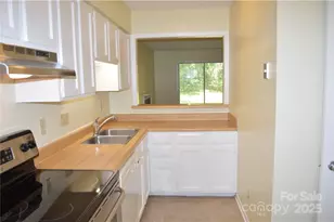 2929 Heathstead Place, Charlotte, NC 28210 - Photo 4