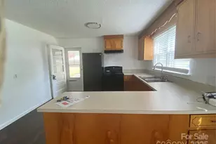 2842 1st Ave NW, Hickory, NC 28601 - Photo 12