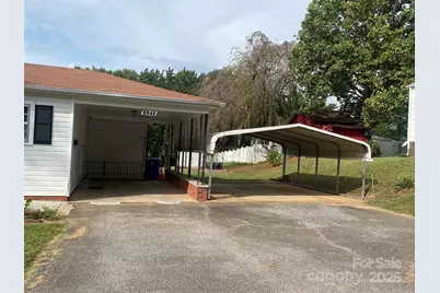 2842 1st Avenue NW, Hickory, NC 28601 - Photo 6