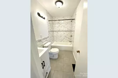 2842 1st Avenue NW, Hickory, NC 28601 - Photo 14