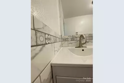 2842 1st Avenue NW, Hickory, NC 28601 - Photo 24