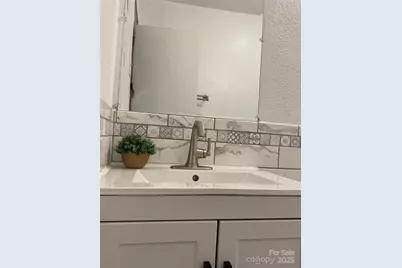 2842 1st Avenue NW, Hickory, NC 28601 - Photo 16