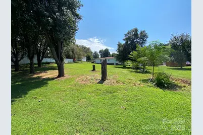 2842 1st Avenue NW, Hickory, NC 28601 - Photo 38