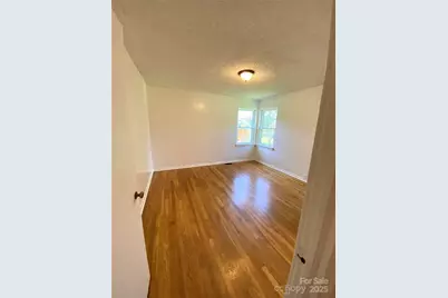 2842 1st Avenue NW, Hickory, NC 28601 - Photo 20