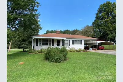 2842 1st Avenue NW, Hickory, NC 28601 - Photo 4