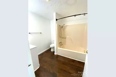 2842 1st Avenue NW, Hickory, NC 28601 - Photo 18