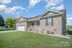 104 Postell Dr, Statesville, NC 28625 - Photo 2