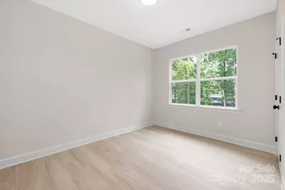 4015 Oakdale Road, Charlotte, NC 28216 - Photo 18