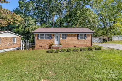 806 Dogwood Drive, Dallas, NC 28034 - Photo 1