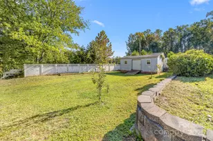 806 Dogwood Dr, Dallas, NC 28034 - Photo 24