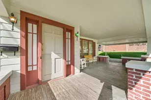 147 Walnut Ave, Spruce Pine, NC 28777 - Photo 2