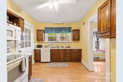 147 Walnut Avenue, Spruce Pine, NC 28777 - Photo 8