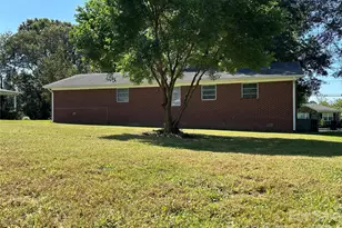 2218 W 5th Ave, Gastonia, NC 28052 - Photo 4