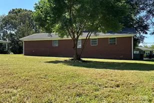 2218 W 5th Ave, Gastonia, NC 28052 - Photo 4