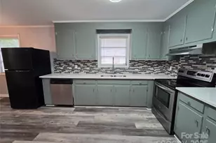 2218 W 5th Ave, Gastonia, NC 28052 - Photo 6