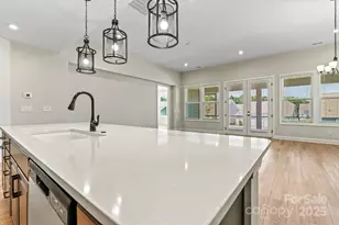 7332 Jolly Brk Dr, Charlotte, NC 28215 - Photo 14