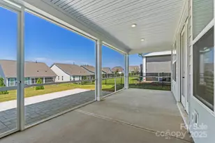 7332 Jolly Brk Dr, Charlotte, NC 28215 - Photo 36