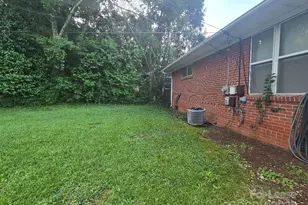 809 Wilbrown Cir, Charlotte, NC 28217 - Photo 22