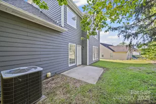 11209 Astoria Dr, Charlotte, NC 28262 - Photo 4