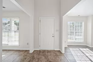 11209 Astoria Dr, Charlotte, NC 28262 - Photo 6