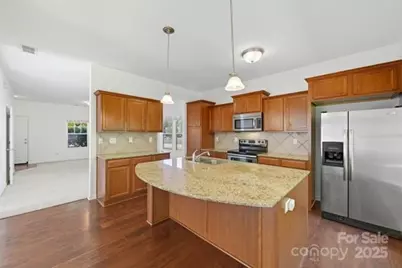 2060 Lake Vista Drive, Mount Holly, NC 28120 - Photo 8