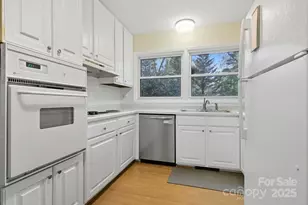 2 Fernbrook Pl, Asheville, NC 28804 - Photo 10