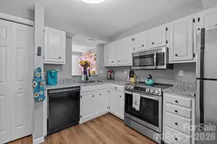 247 Water Oak Dr, Pineville, NC 28134 - Photo 4